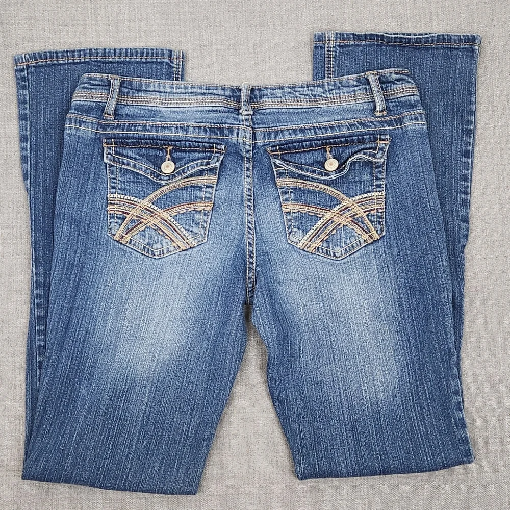 Rue21 Slim Boot Medium Wash Denim Jeans. Size 9/10 R - Picture 8 of 10